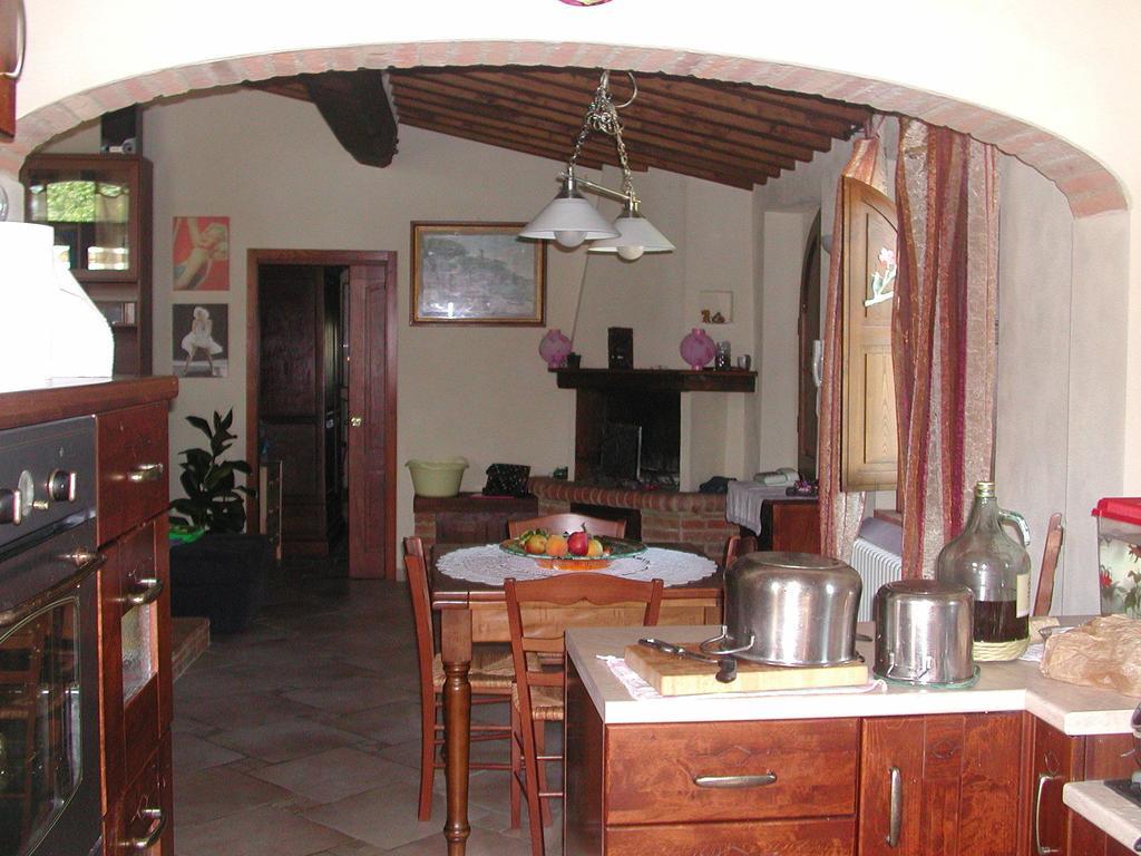 Penzion Casale Il Colombaio Di Toiano Valli Exteriér fotografie
