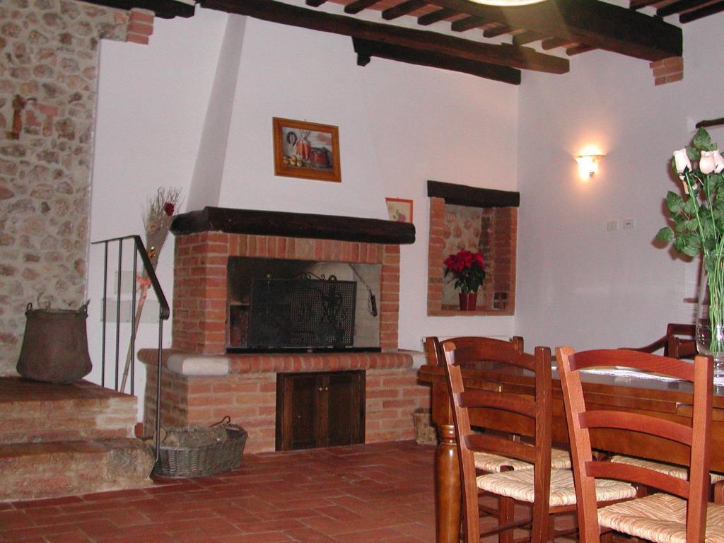 Penzion Casale Il Colombaio Di Toiano Valli Exteriér fotografie